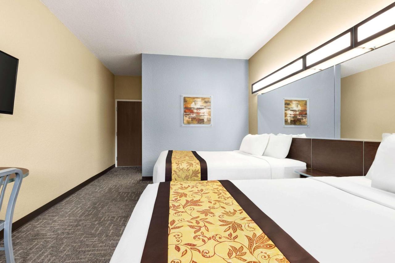 Microtel Inn & Suites By Wyndham Woodstock/Atlanta North Exterior photo