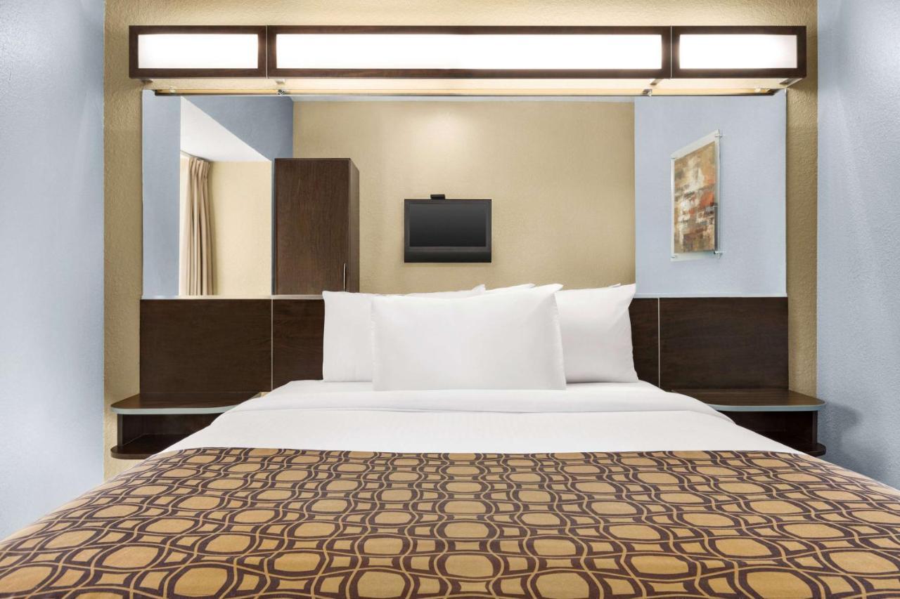 Microtel Inn & Suites By Wyndham Woodstock/Atlanta North Exterior photo